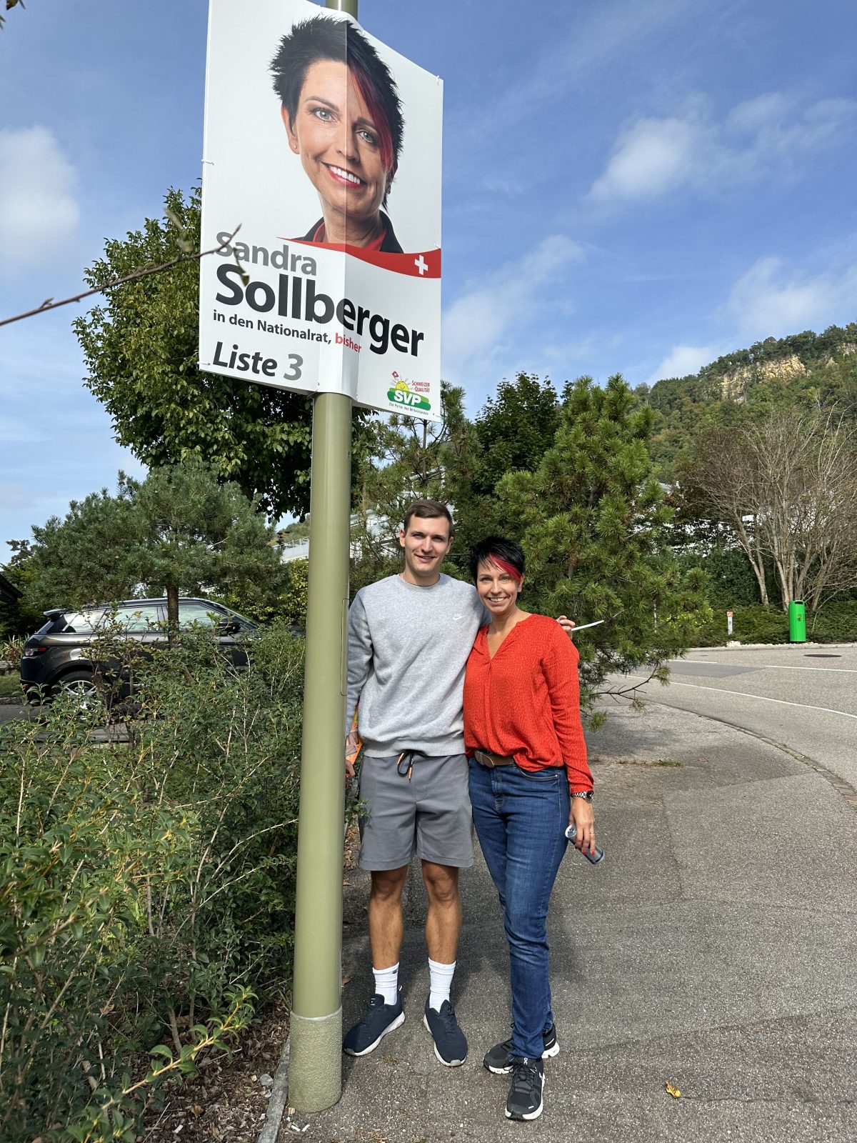 Sandra Sollberger, Plakatieren – Blachen, Plakate und Ballone